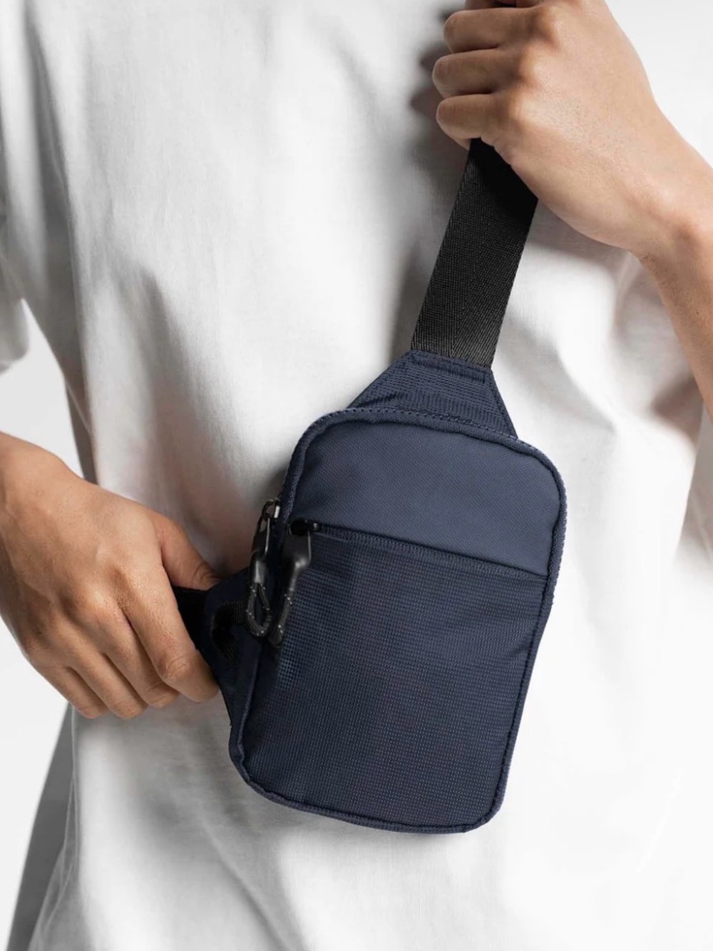 Global Concept “Travel Sling Bag” Navy - Hands-Free Anti-Theft Water Resistant
